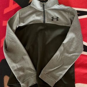 Under armor youth lg ¼ zip pull over